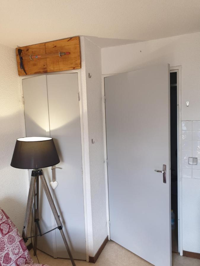 Studio Ski Apartment Лес дьо Алпс Екстериор снимка
